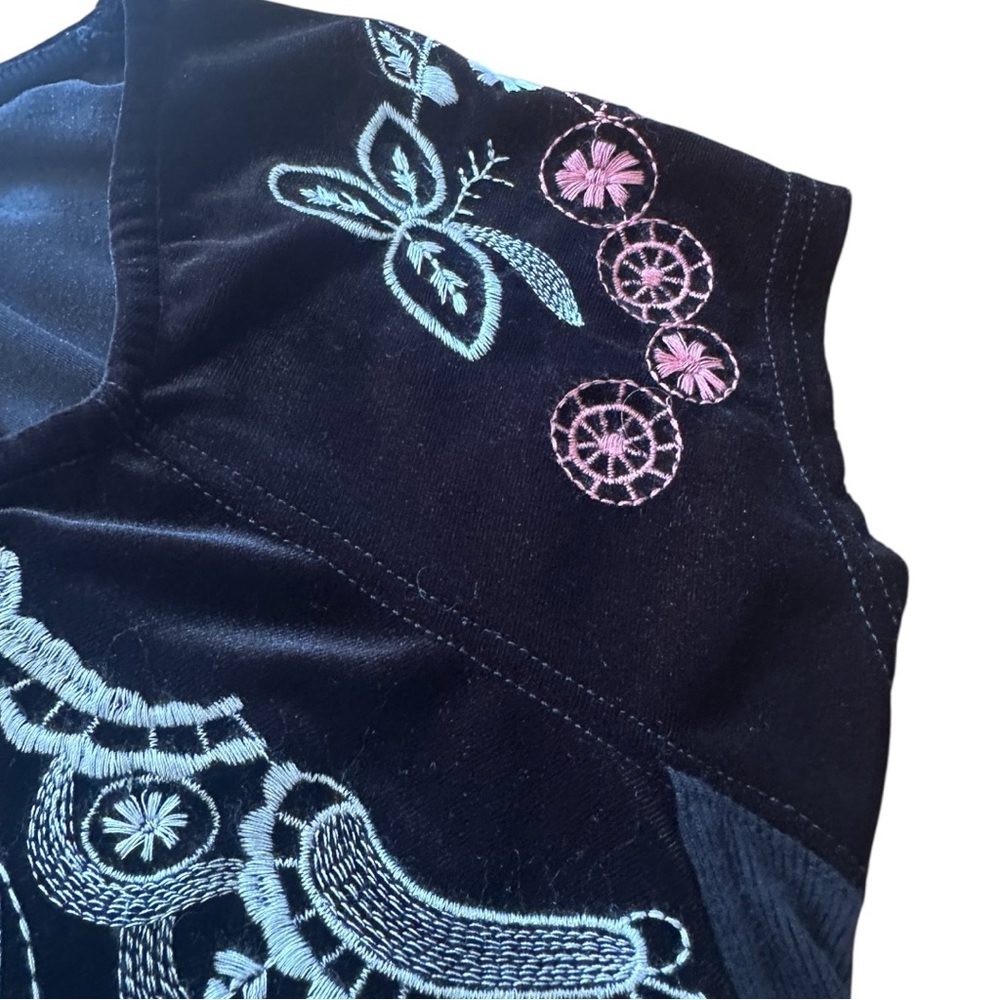 Free People "Party Train” Black Velvet Embroidered Boho Top • Size: M - Picture 6 of 12
